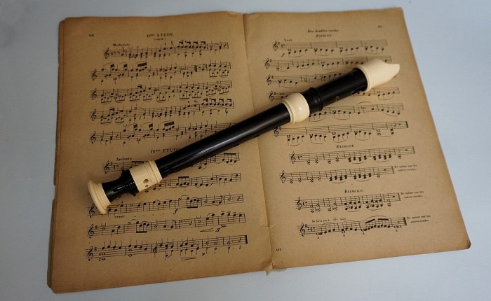 PLAY ME A&nbsp;TUNE…